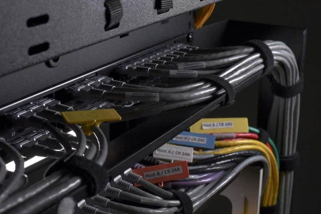 Horizontal Zero U Cable Management in real data center setting